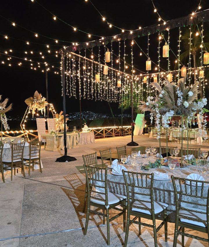 Luxury,Wedding,Decor,In,Beach